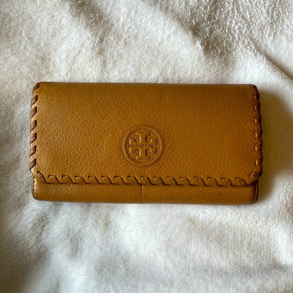 Tory Burch Brown Leather Wallet with Snap Closure